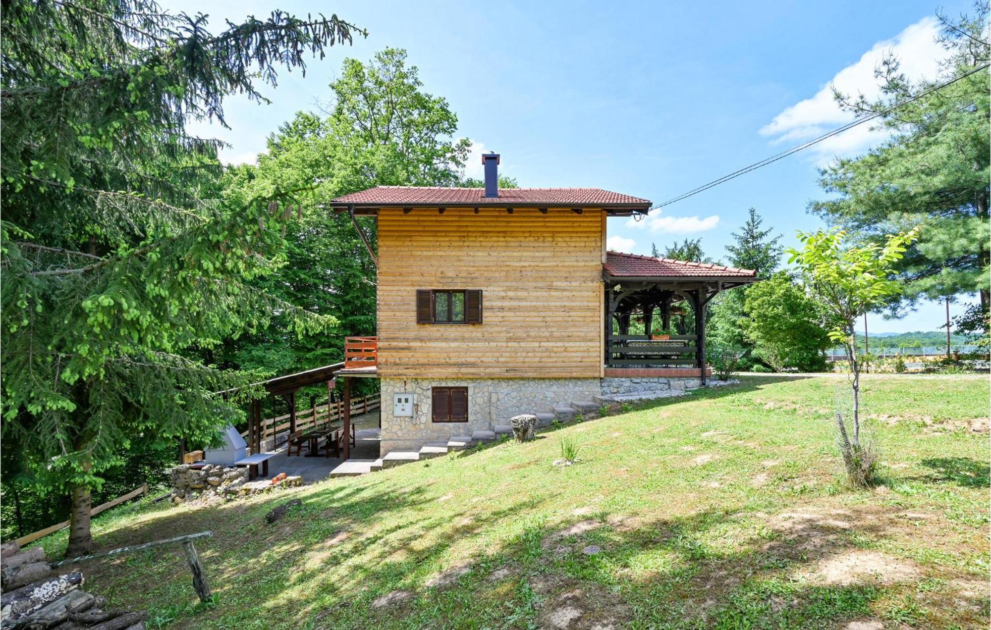 2 Bedroom Gorgeous Home In Gornje Stative Exterior foto