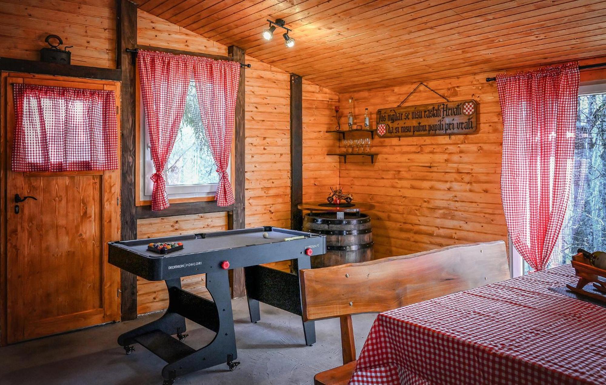 2 Bedroom Gorgeous Home In Gornje Stative Exterior foto